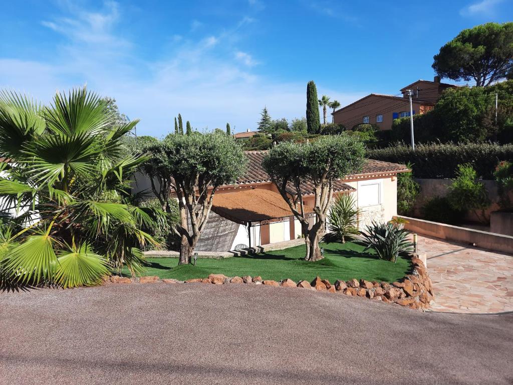 Villa Madysan climatisée St Aygulf, piscine privée, proche de la mer - 2
