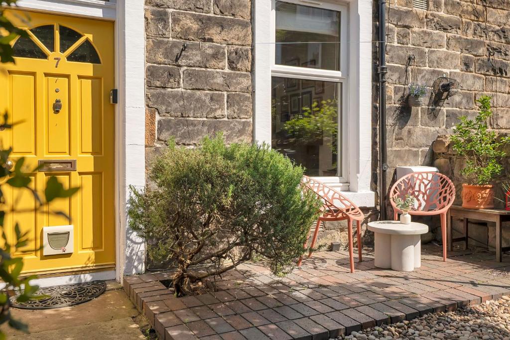 Cottage-Style Flat by Leith Links, Edinburgh photo 5