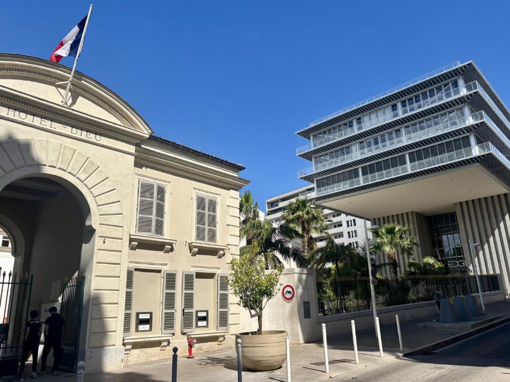 Superbe appartement type haussmannien - proche gare - 2