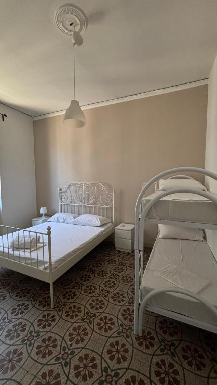 Sunset hostel Palermo - 3