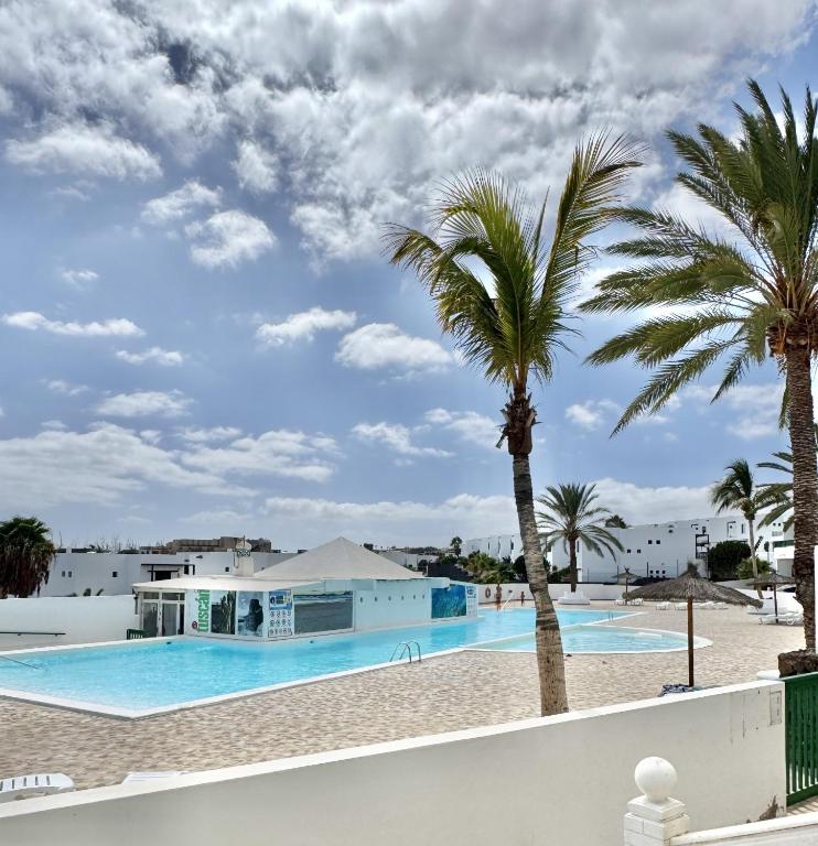 Casahost Ocean Blue Pool View - 3
