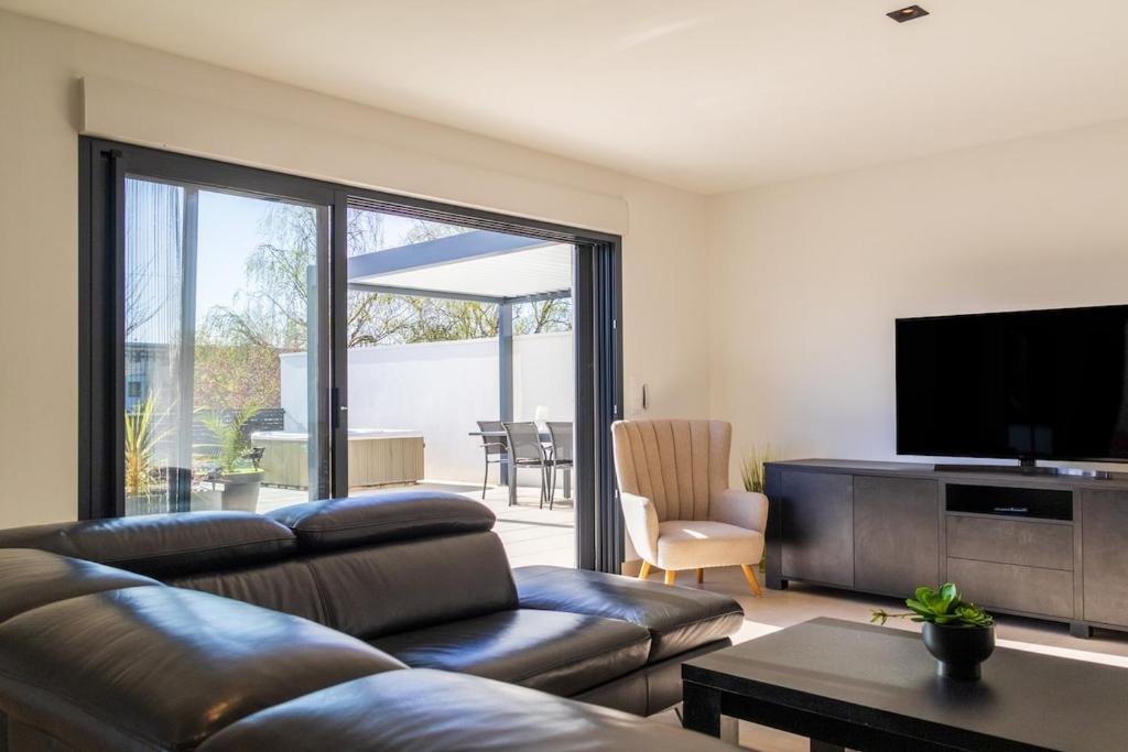 Magnifique Duplex avec Spa privé - 5