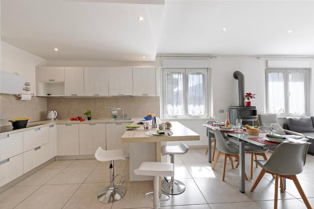 Thomas's House - Happy Rentals - 3