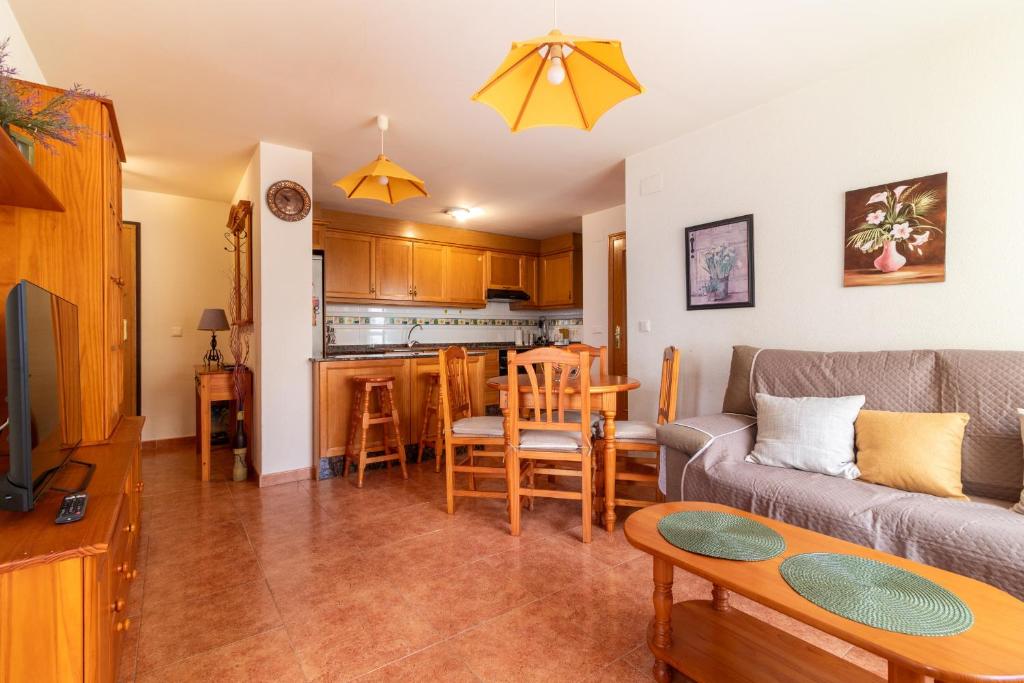 Global Vacacional: Apartamento familiar con piscina y terraza en Canet - 4