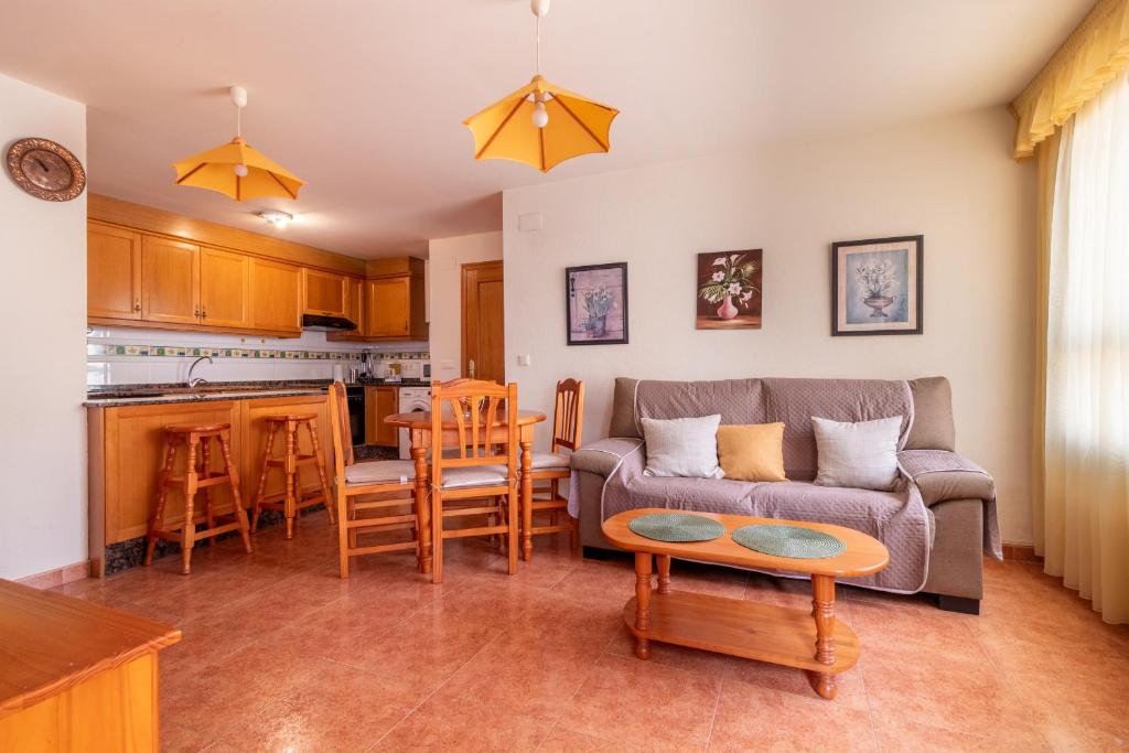 Global Vacacional: Apartamento familiar con piscina y terraza en Canet - 5