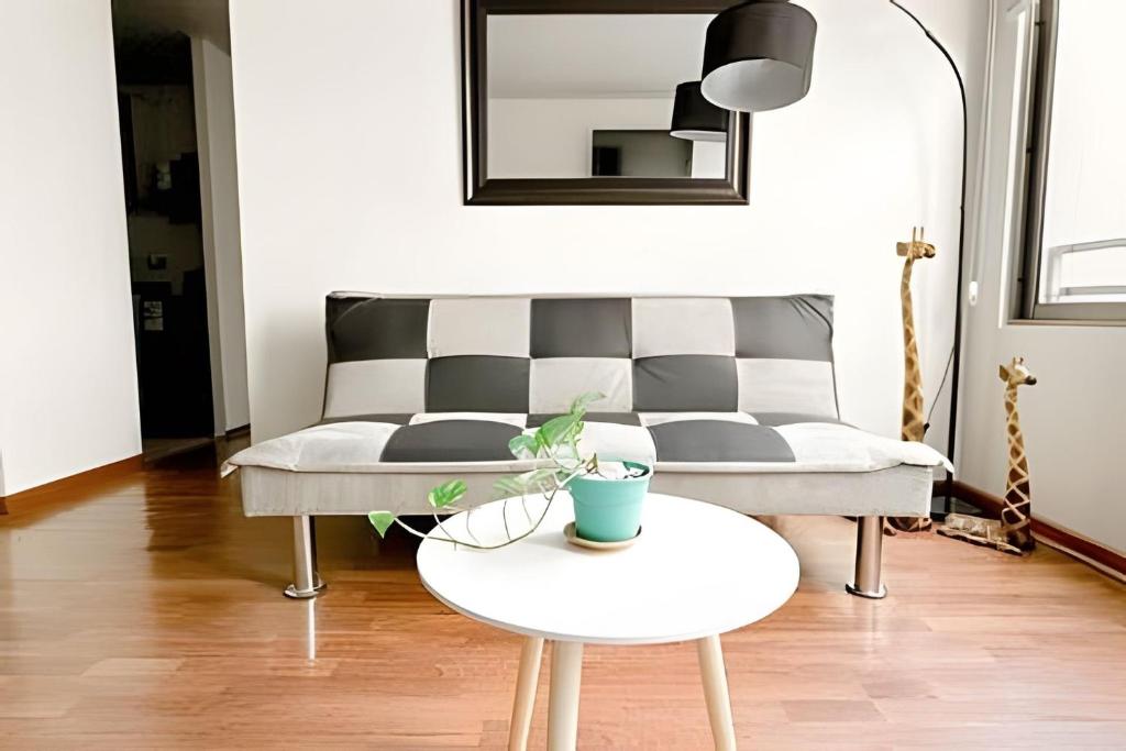 Cozy apartment just steps from Parque O'Higgins with WiFi - 4
