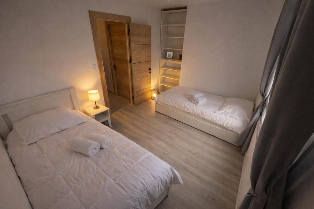 Cozy Chateaucreux apartment parking balcony AC - 3
