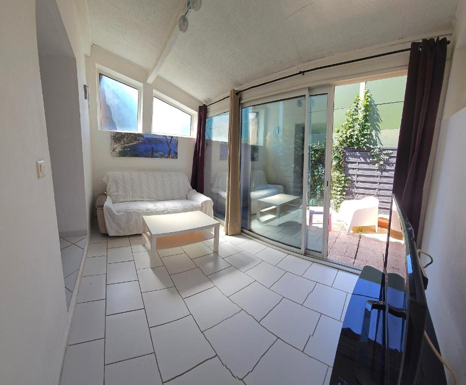 petite maison confortable pour 4 à 5 personnes - 2