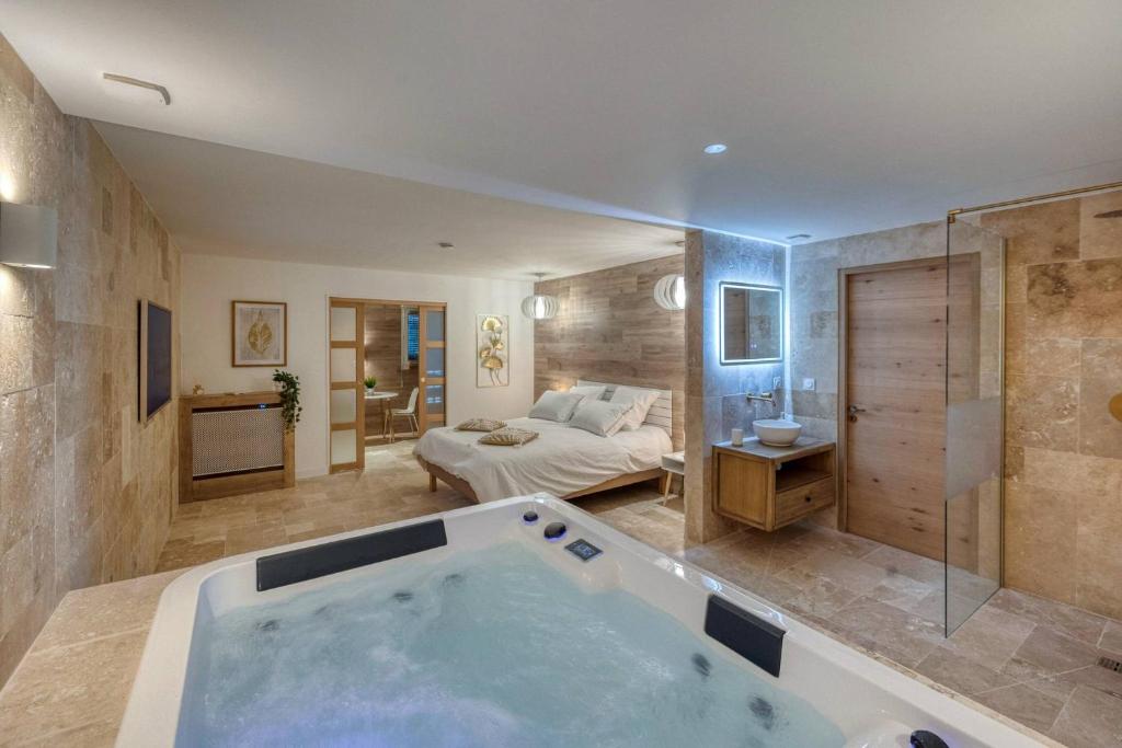 Suite romantique luxueuse avec Spa - 5