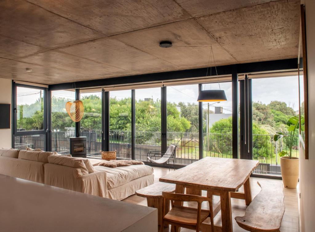 Depto Bosque - Depto a una cuadra de Luna Roja, Chapa con parrilla y terraza - Hola Sur - 3