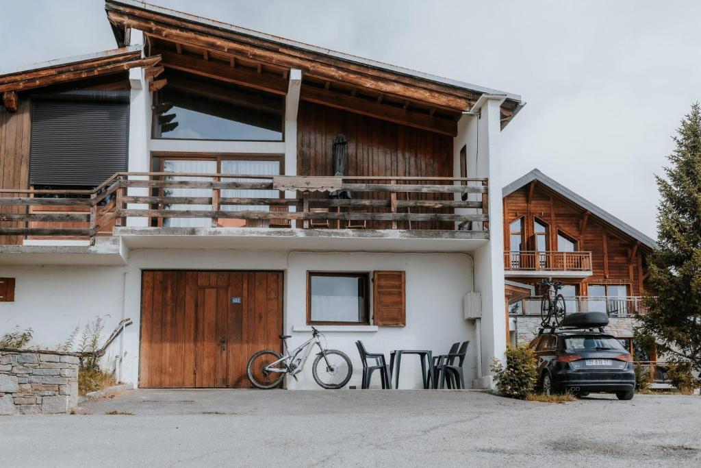 Jean Pierre Skilodge - 1