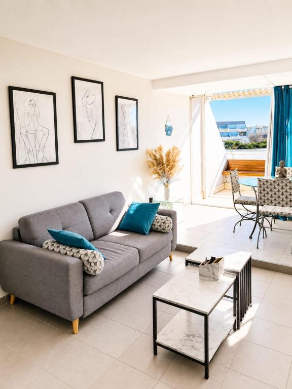 Naturiste Cap d'Agde Port Ambonne 204 - 1