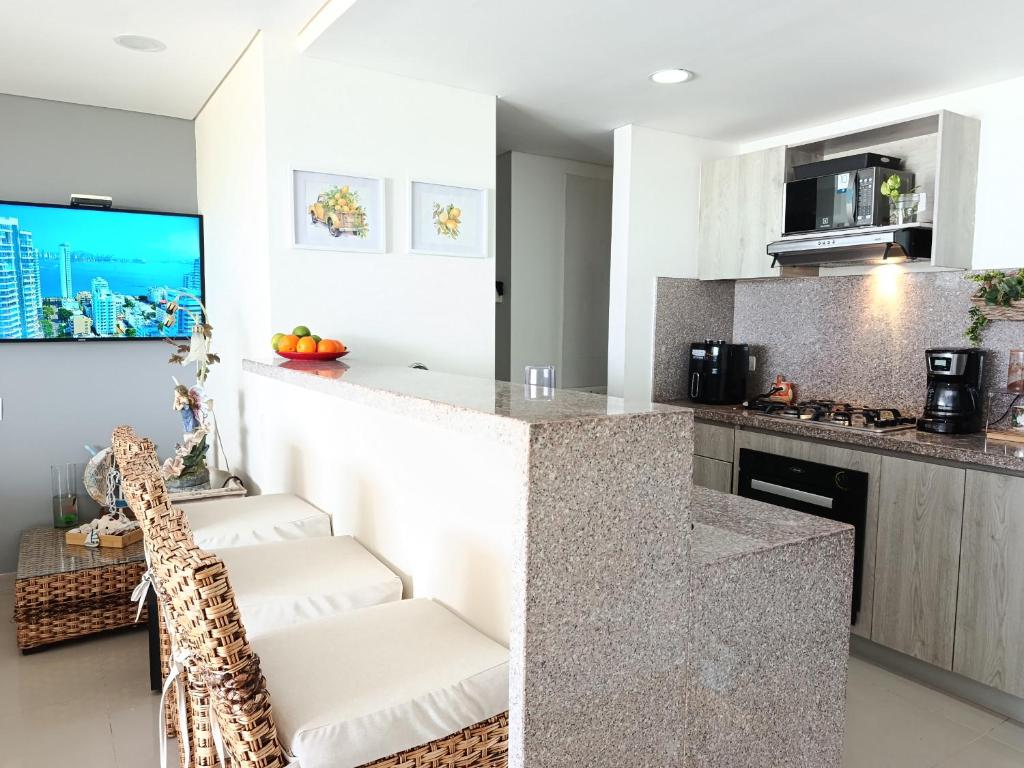 Apartamento 6 personas con balcon vista al mar desayuno gratis y anfitrion 24 horas - 3
