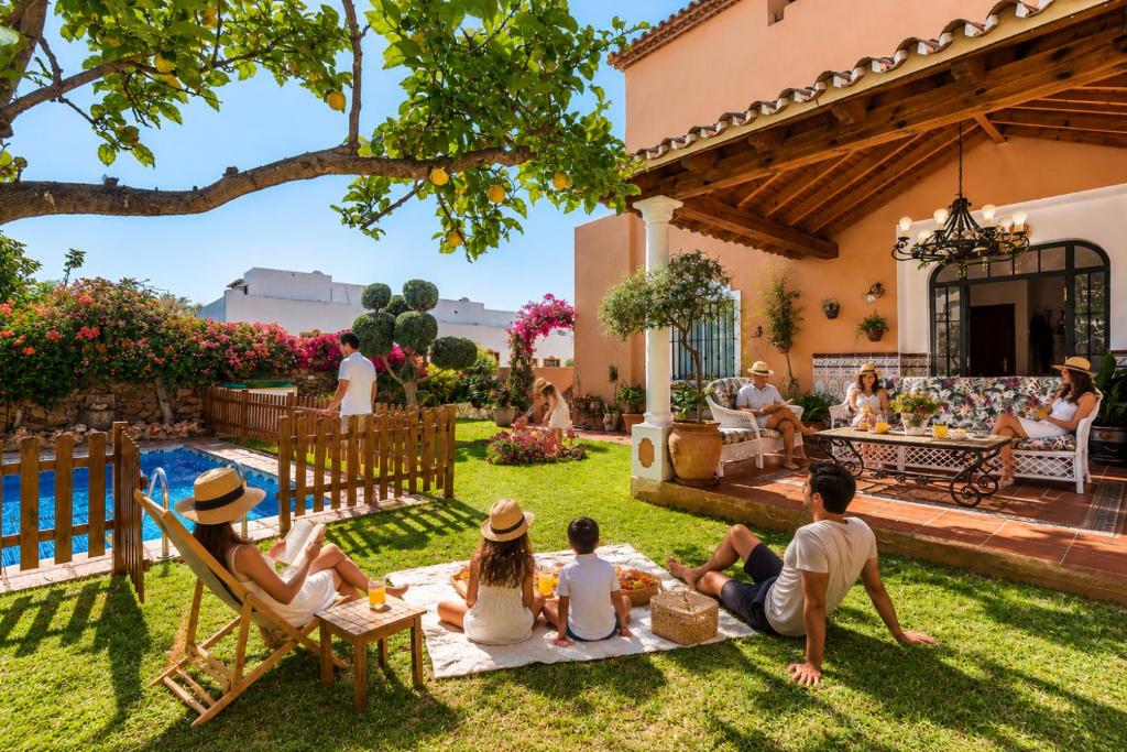 Utopia Marbella Pool Garden BBQ Views 4B - 1