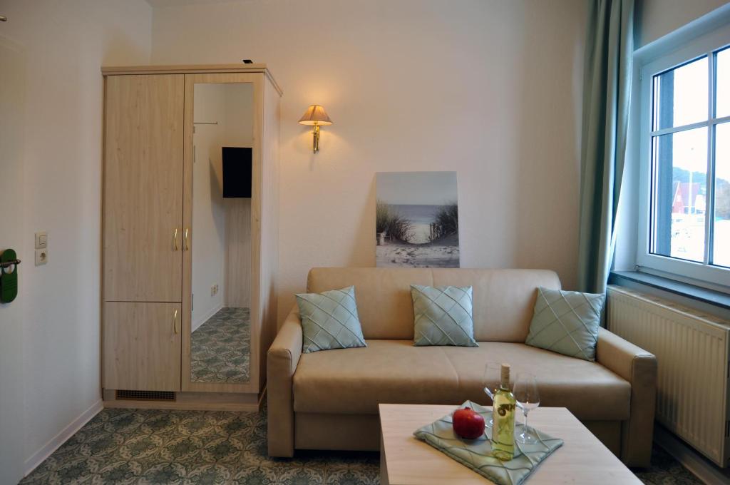 Hotel Haus Mönchgut - Sellin - prenotazione on-line ...