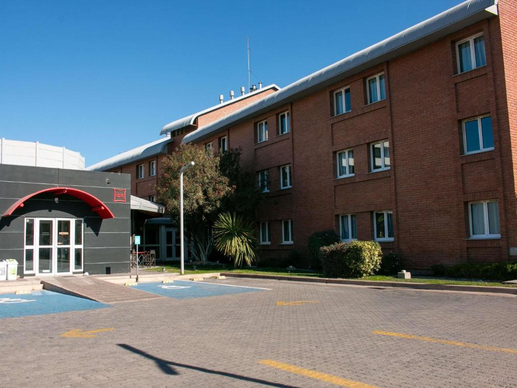 ibis Mendoza - 1