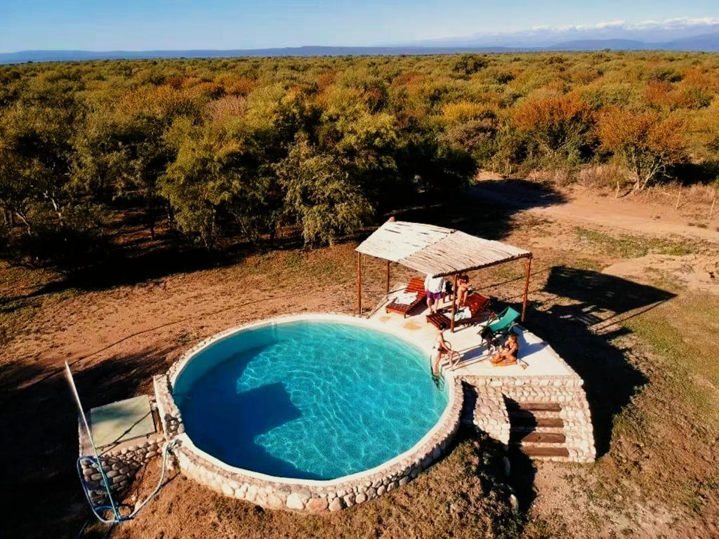 Refugio Serrano con Chimenea y Caballos - 2