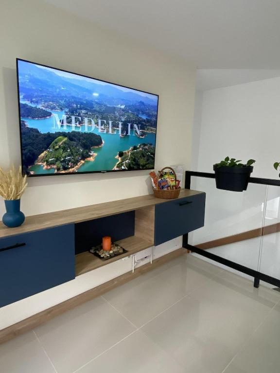 Your home in Medellín , 2 Bedrooms, La Floresta - 2