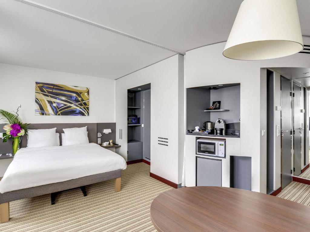 Novotel Suites Paris Montreuil Vincennes - 3