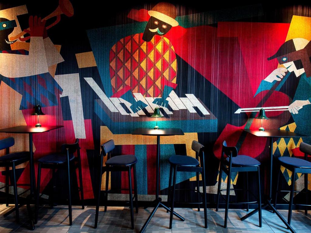 Pub/Lounge