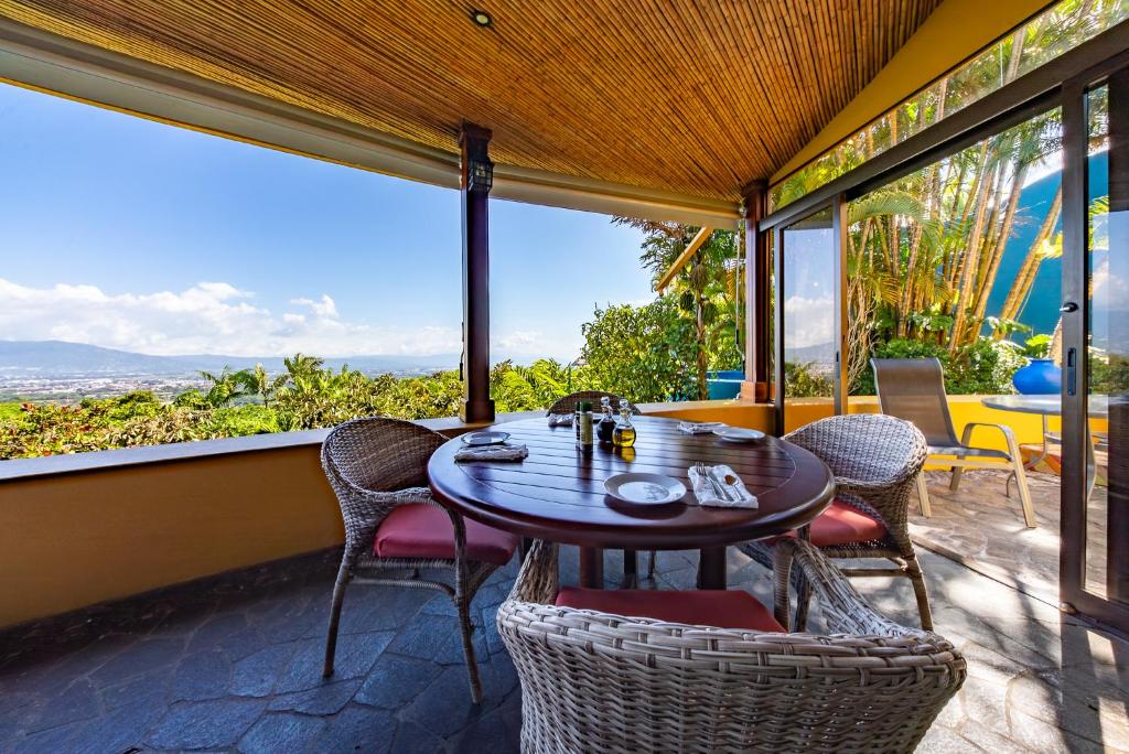 Restaurant, Xandari Resort & Spa in Alajuela