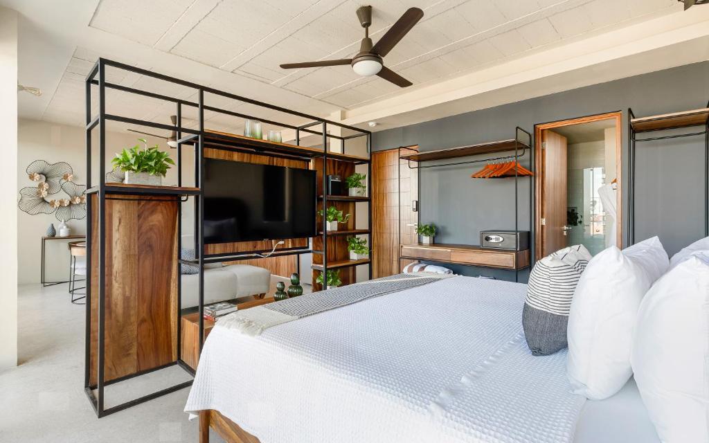 The Sands Boutique Condos - 4