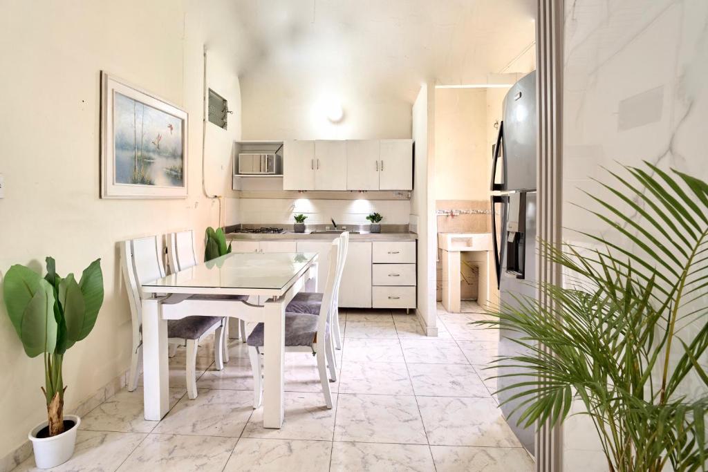 El Poblado Room #3 with Private Bathroom in Shared Apartment - 4