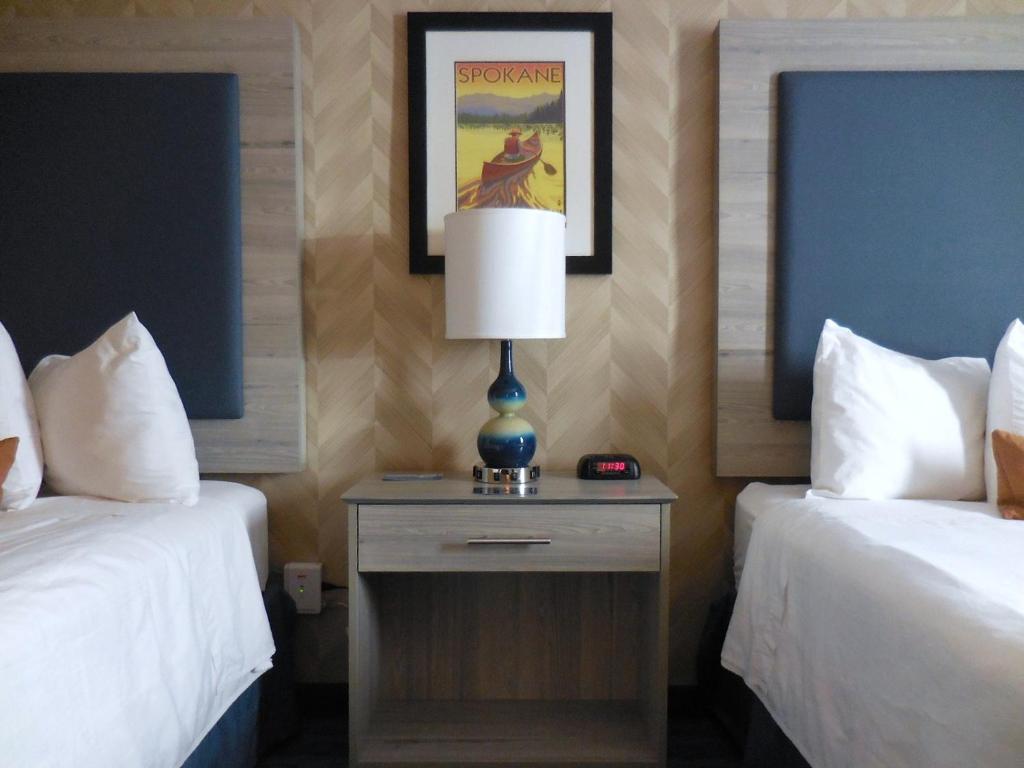 SilverStone Inn and Suites photo