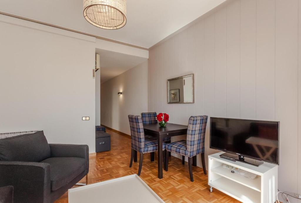 Apartment with Terrace near Sagrada Familia - 3