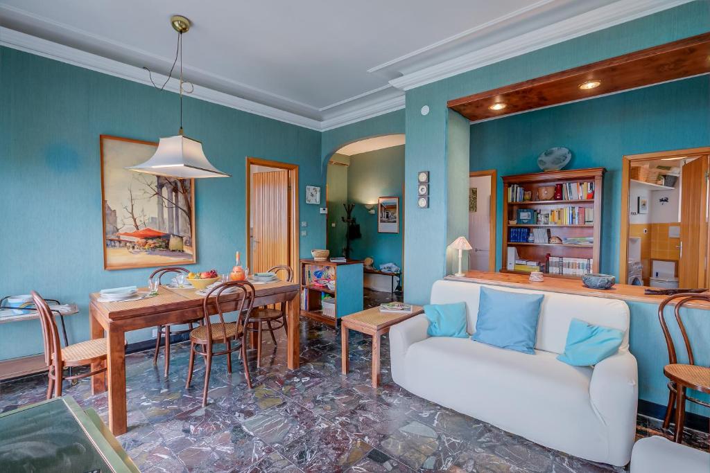 Simply Romantic Sea View - Happy Rentals - 3