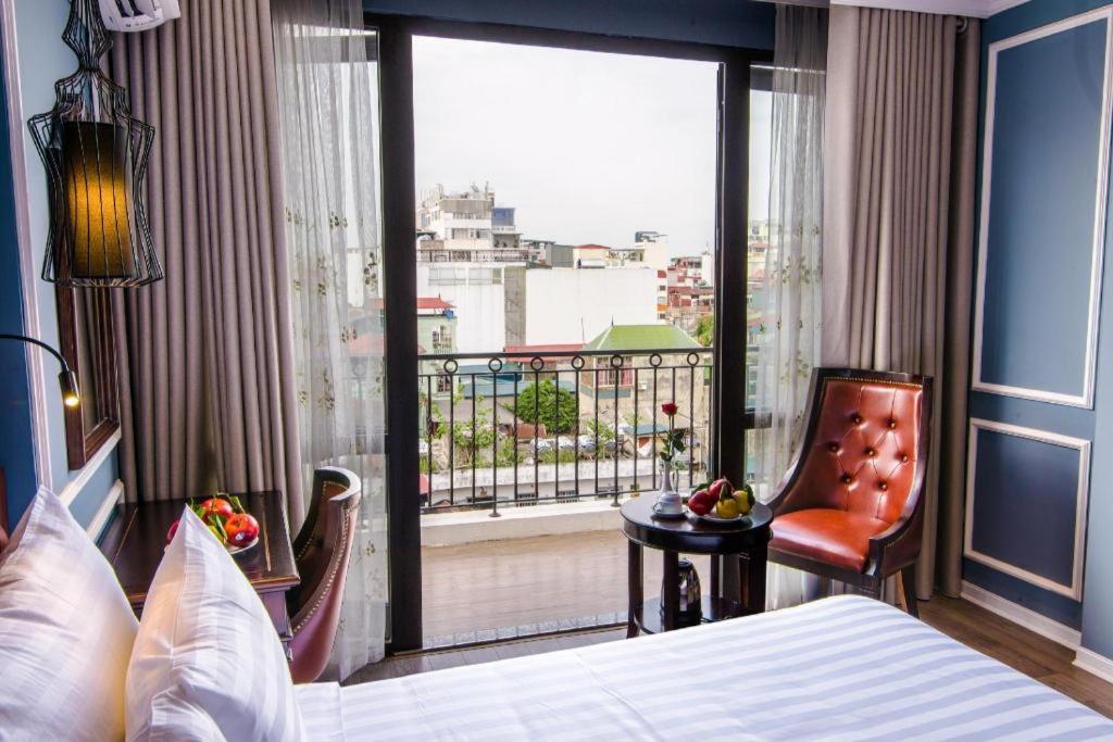 Ha Noi Crystal Pearl Hotel