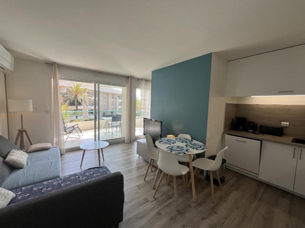 Residence Cesaree - T2 renove avec vue piscine, terrasse, clim, 4p - 3