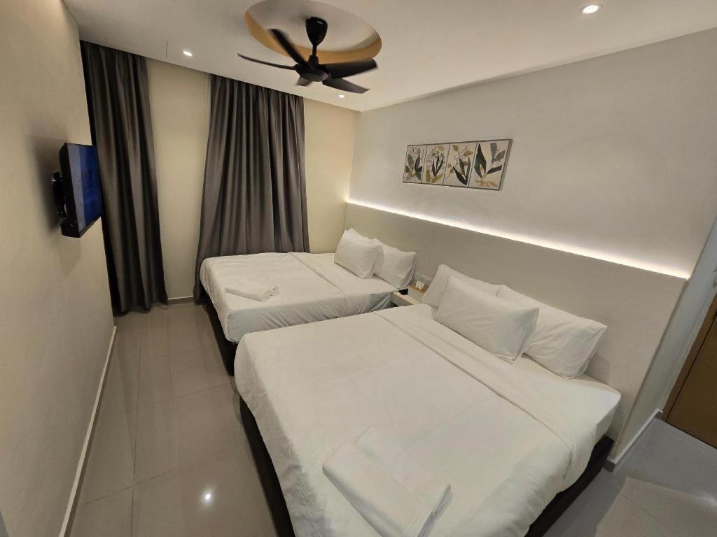 Seven Days Hotel @B3