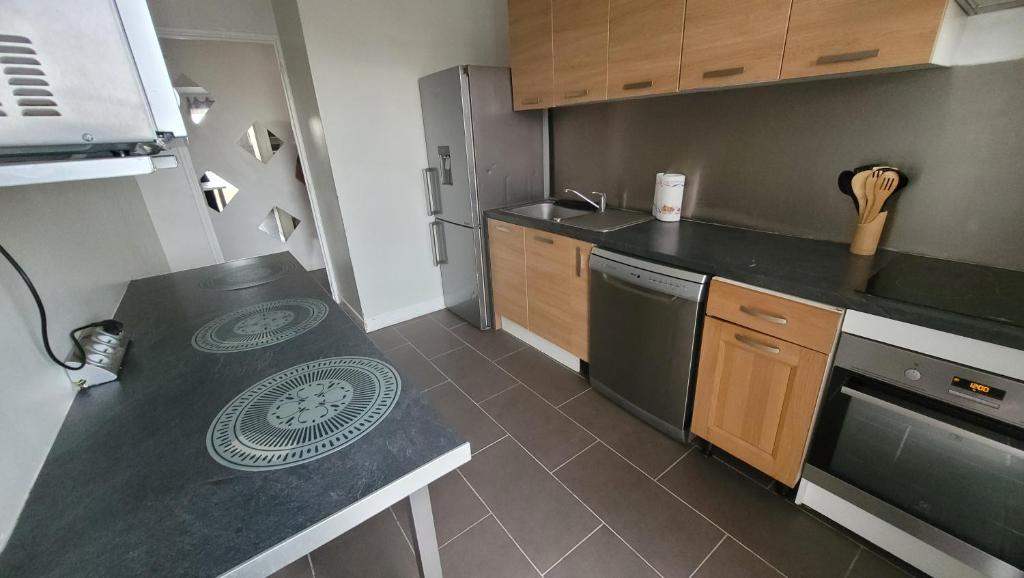 Appartement T4 proche centre - 4