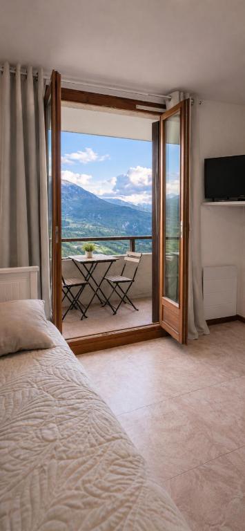 Vue montagne exceptionnelle T2 Cosy avec Balcon proche du lac - 2