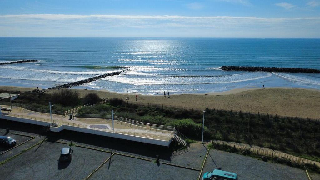 3 chambres vue mer piscine parking clim - 1