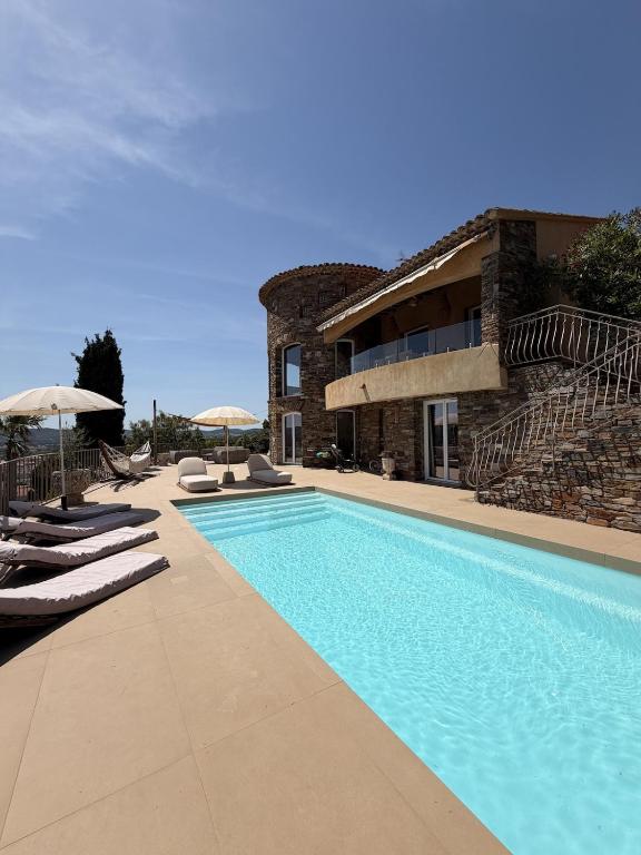 Villa vue mer avec piscine, centre ville à pieds - 1