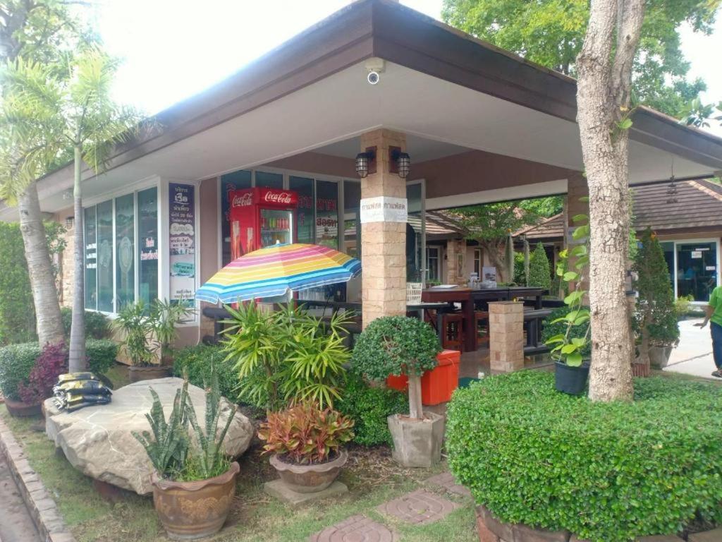 Capital O 75415 Nanthachart Riverview Resort