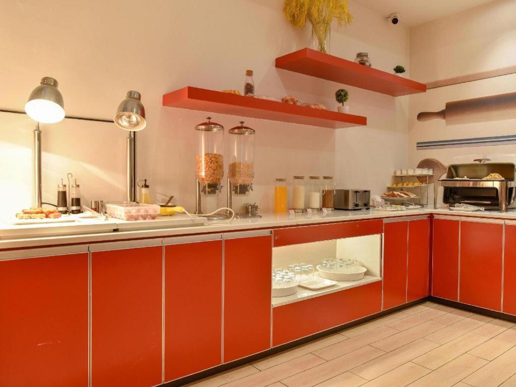 Xi'an North Railway Station Hotel