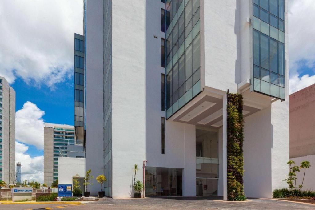 Wyndham Puebla Angelopolis - 3