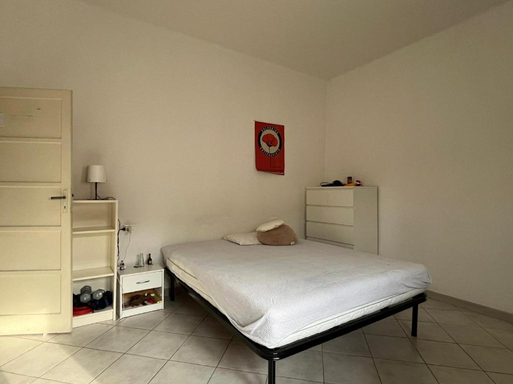 Station-Front Room - 4