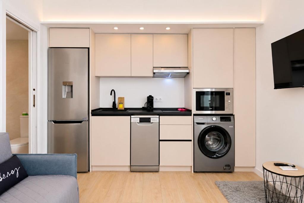 Caracol - Entire Apt - Near Beach and Stadium by Río Turia Apartments - 3