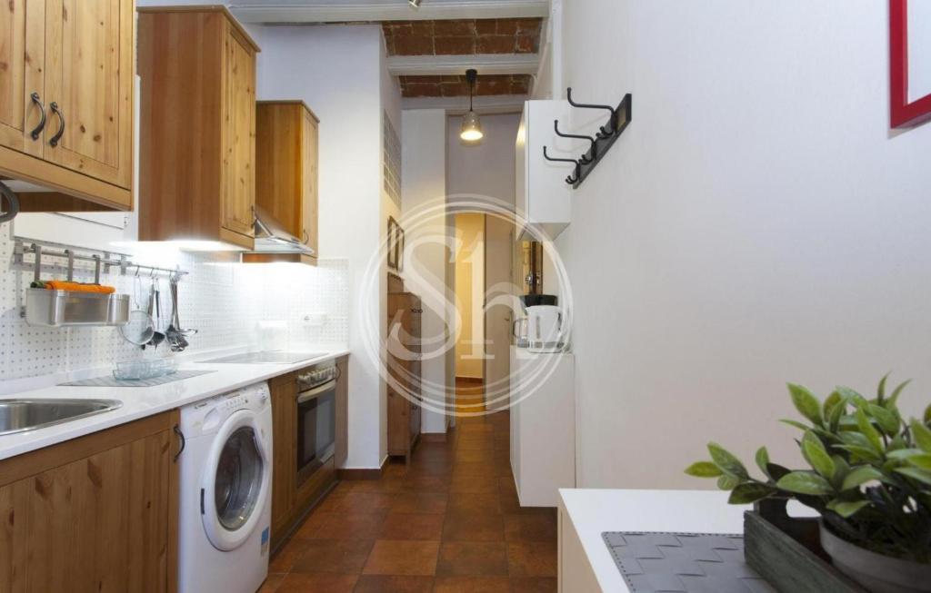 Cozy apartment beside Sagrada Familia for 2 - 3