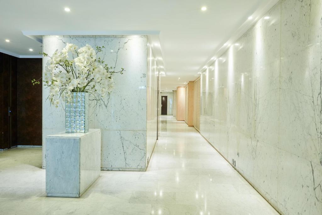 Avenue Montaigne - Dream And Luxe - 2