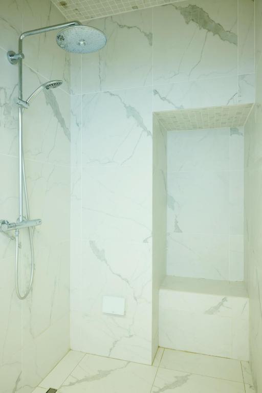 Avenue Montaigne - Dream And Luxe - 3