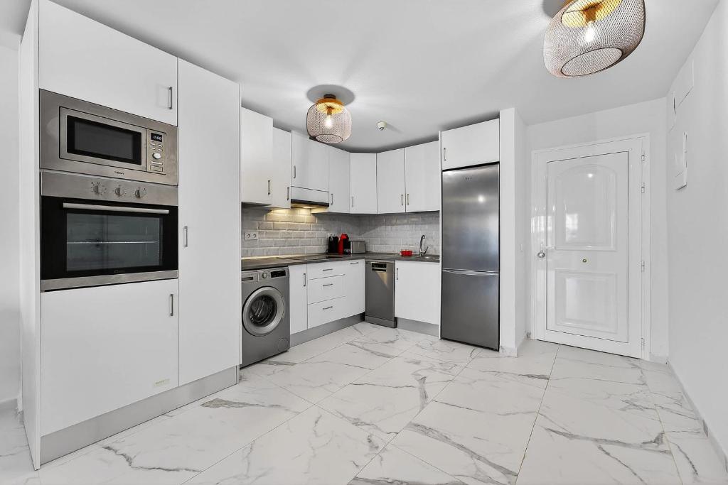 Granada Park Apartament — Playa de las Americas, Canary Islands