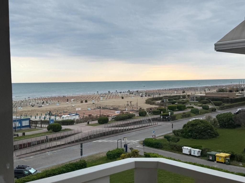 Sea view escape at Lido dei Pini - 3