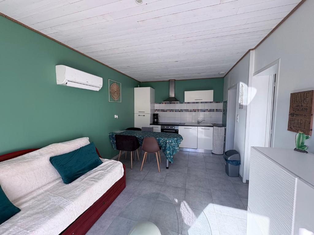 Maison une chambre avec jardin - 1