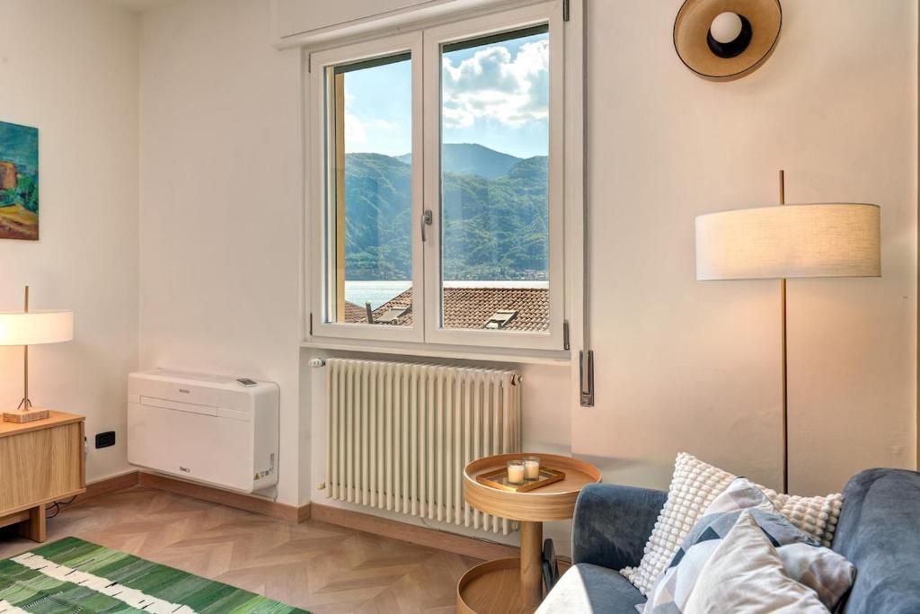 Design e Vista Lago Beachfront Oasis with AC e WiFi - 2