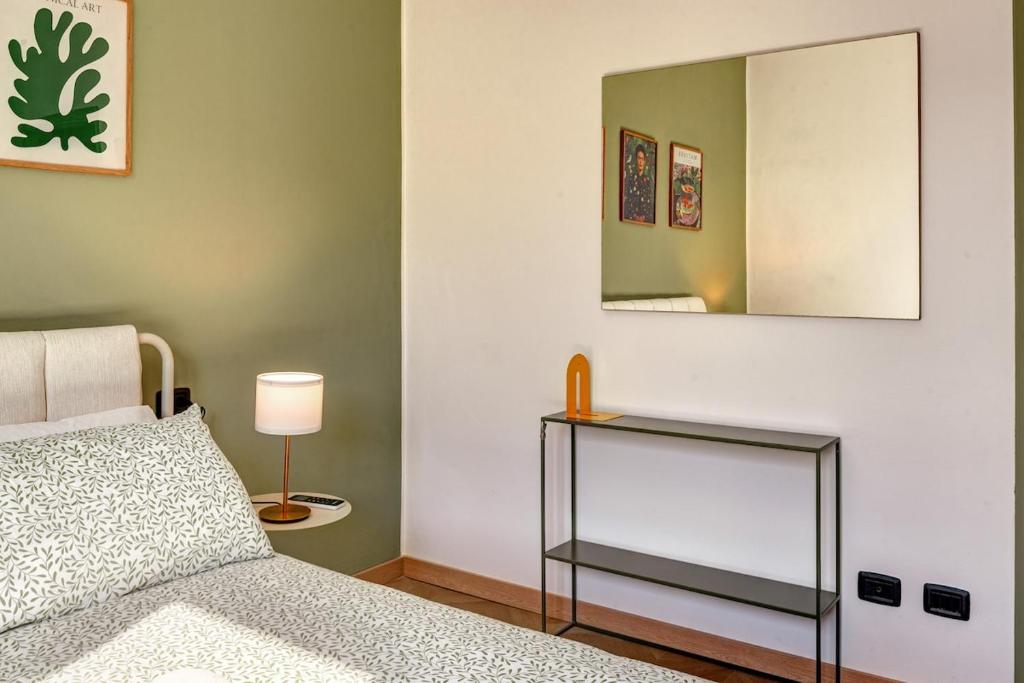Design e Vista Lago Beachfront Oasis with AC e WiFi - 3